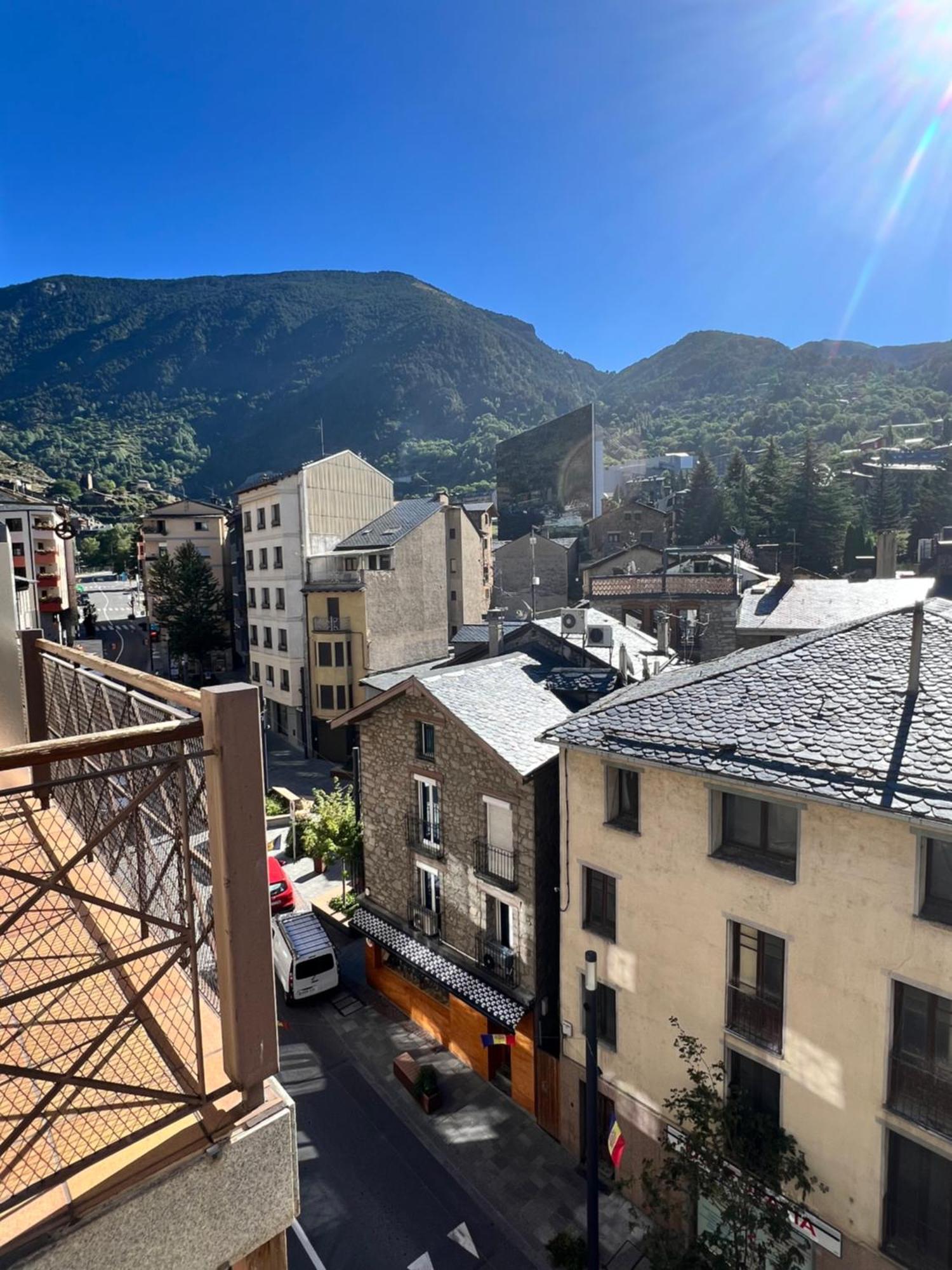 Yomo Petit Paris Hotel Encamp Luaran gambar