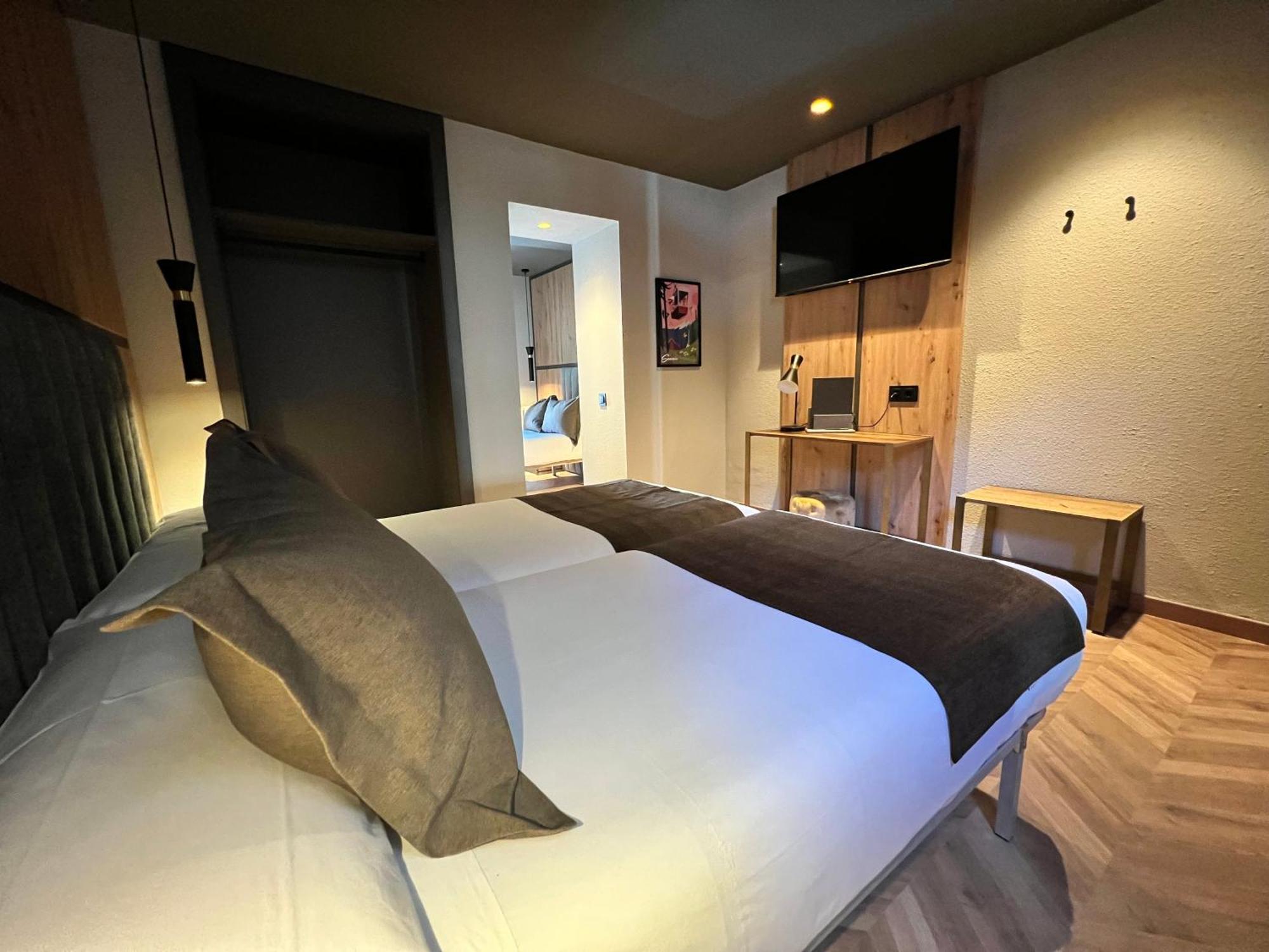 Yomo Petit Paris Hotel Encamp Luaran gambar